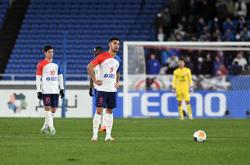 开云体育入口-佛罗伦萨客场失利，球队多次错失得分良机