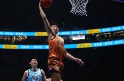 开云体育官方网站-三位球员荣膺新赛季CBA赛场最佳