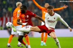 开云体育官网-阿贾克斯一路领先，欧冠强队无法阻挡