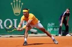 开云体育入口-蒙特卡洛大师赛翻盘拉沃尔杯，纳达尔惊艳四座